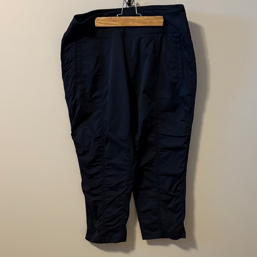 Women's High Rise Capris - Picture 1 of 5